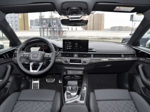 奥迪S5售价61.98万元起 欢迎试乘试驾