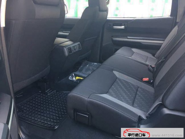 2017款丰田坦途SR5 TRD版皮卡 18轮/天窗现车42万惠报价
