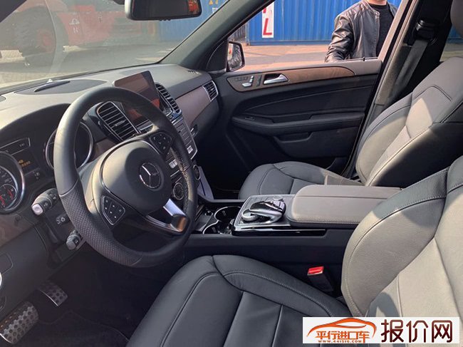 2018款奔驰GLE43AMG加规版 雷测电吸门豪华包现车79万