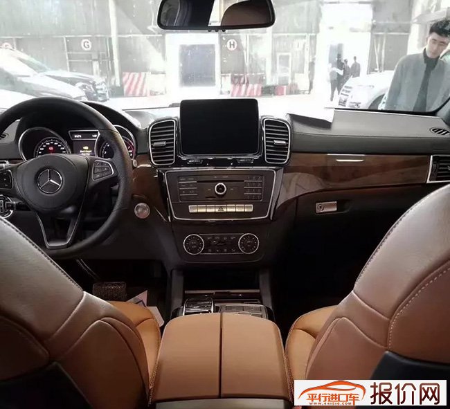 2019款奔驰GLS450AMG加规版 3.0T现车劲惠专享
