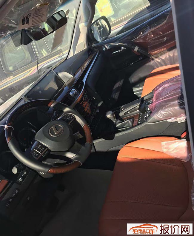 2019款雷克萨斯LX570中东版 21轮天窗金属漆现车147万