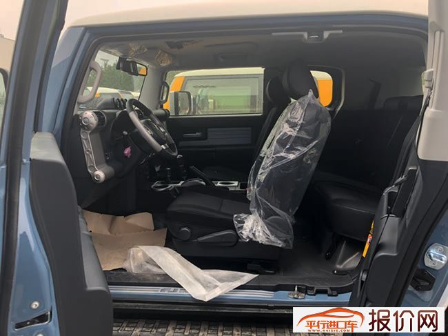 2019款丰田FJ酷路泽中东版 JBL17轮8气囊现车46.8万