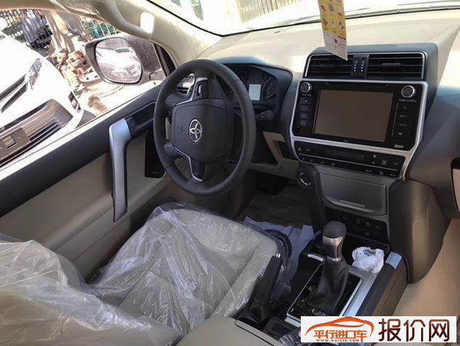 2019款丰田霸道4000中东版 4.0L七座SUV港口热销