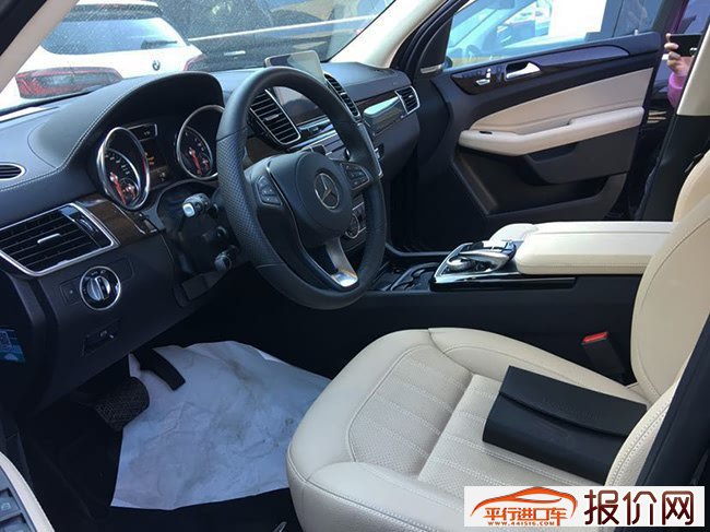 2019款奔驰GLS450美规版 哈曼停辅包外观包现车89万