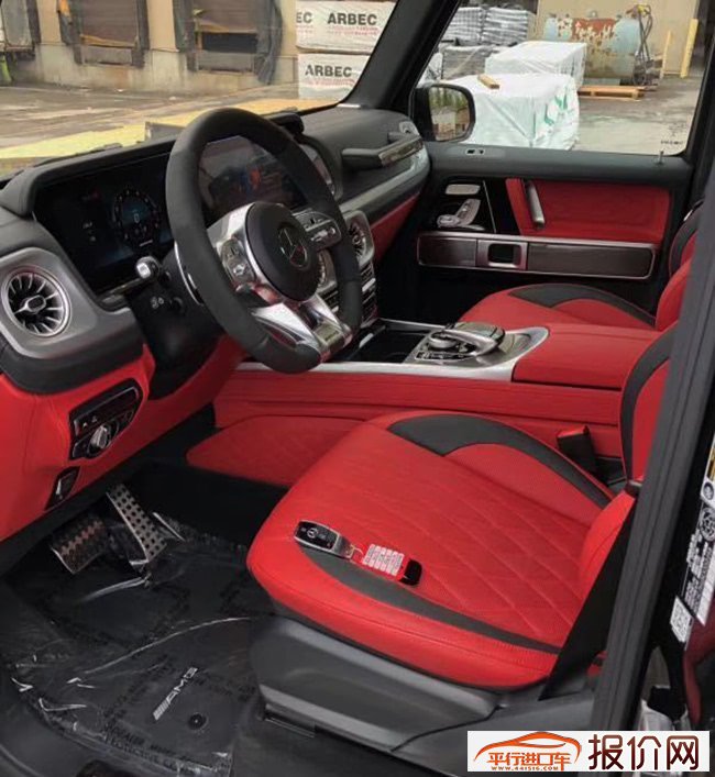 2019款奔驰G63AMG加规版 4.0T现车热卖优惠酬宾