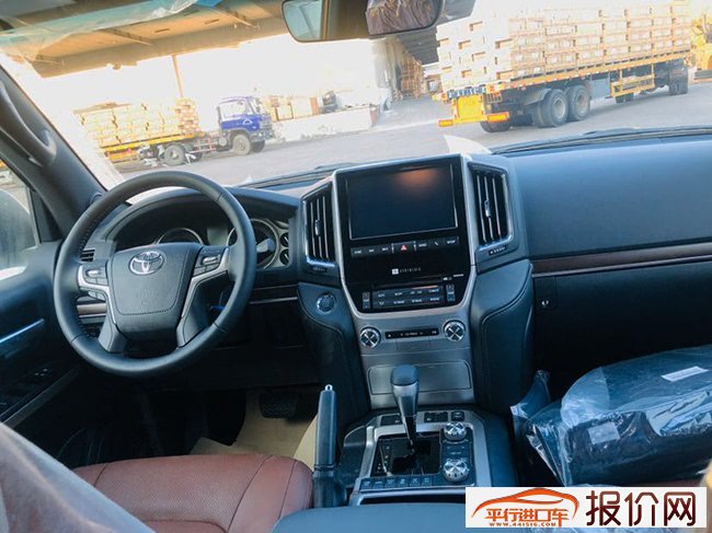 2019款丰田酷路泽5700中东版 全尺寸SUV乐享极致