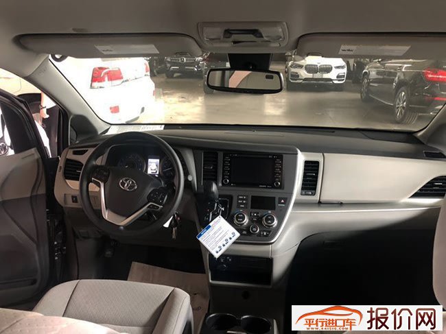 2020款丰田塞纳3.5L四驱版 豪华商务车优惠酬宾