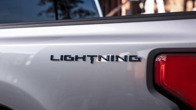 福特重启Lightning徽标 19日揭晓全电动F-150皮卡