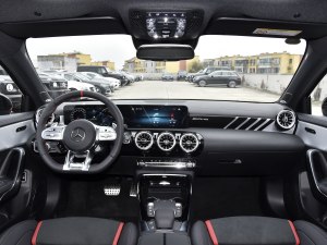 奔驰A级AMG限时优惠 目前36.98万元起售