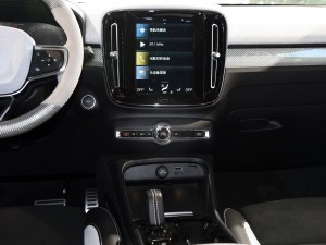 沃尔沃XC40热销中 购车优惠5.2万