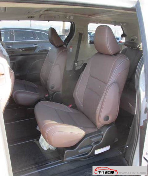 2015款丰田塞纳3.5L两驱高配 美式MPV现车41万热卖