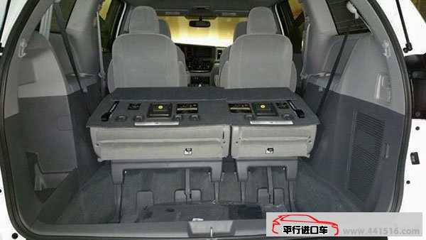 2016款丰田塞纳3.5L四驱版MPV 电动门/18轮现车45万起
