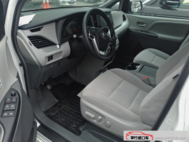 2017款丰田塞纳3.5L两驱版商务MPV 平行进口现车41.8万