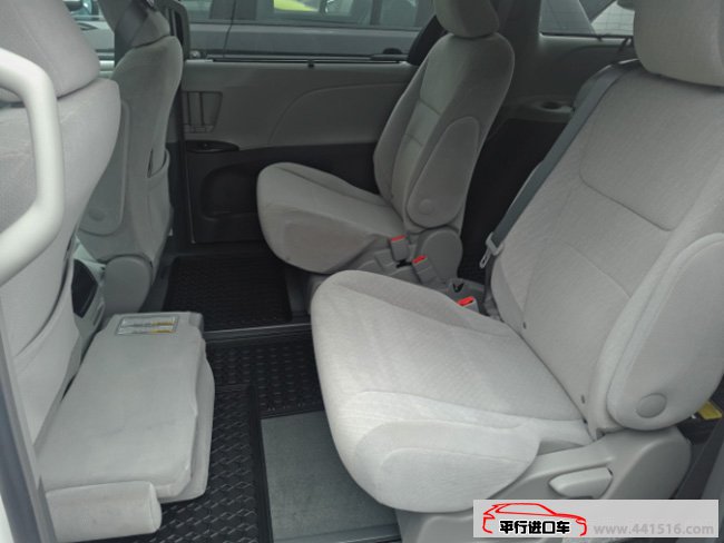 17款丰田塞纳3.5L两驱版商务MPV 平行进口车报价41.8万