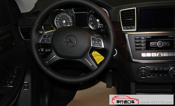 2015款奔驰GL450精致造型 天津港现车优惠出众