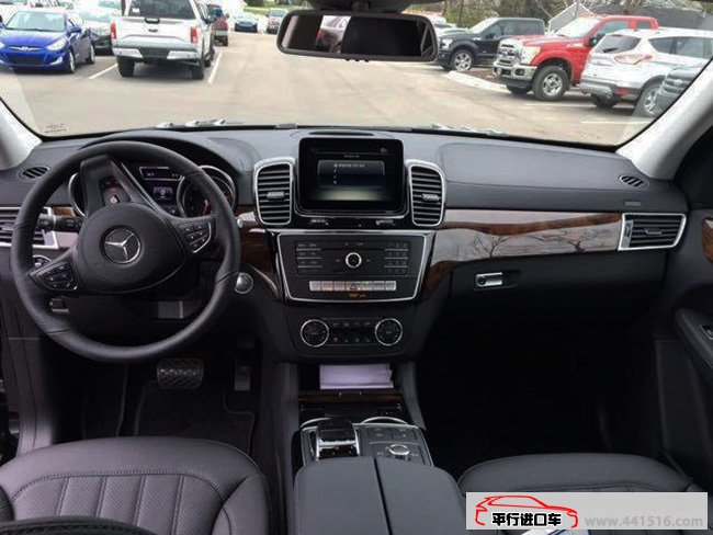 2017款奔驰GLS450全尺寸SUV 平行进口现车优惠呈现